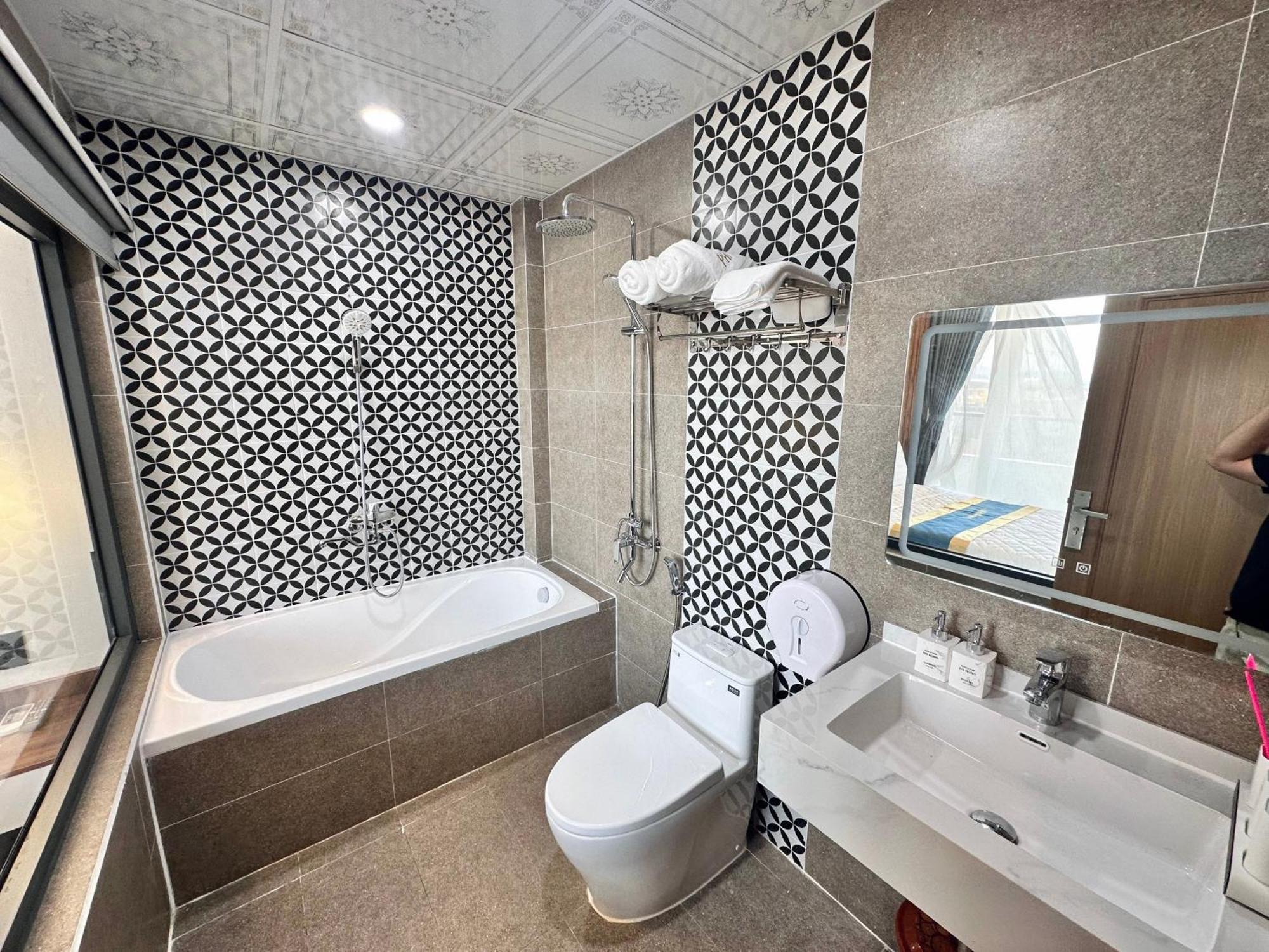 Hotel Phi Hung Tam Kỳ Eksteriør bilde